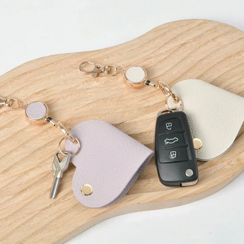 Heart Shaped Keychain with Retractable Buckle - The Perfect Accessory for Love and The Ideal Choice for Valentine's Day Gifts