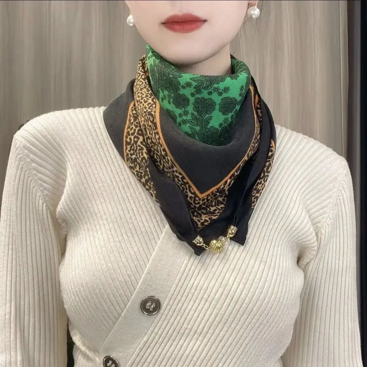 Luxury Magnetic Buckle Silk Scarf Women Print Square Scarf For Autumn Winter Warmth And Cold Resistance Fashionabl Scarves