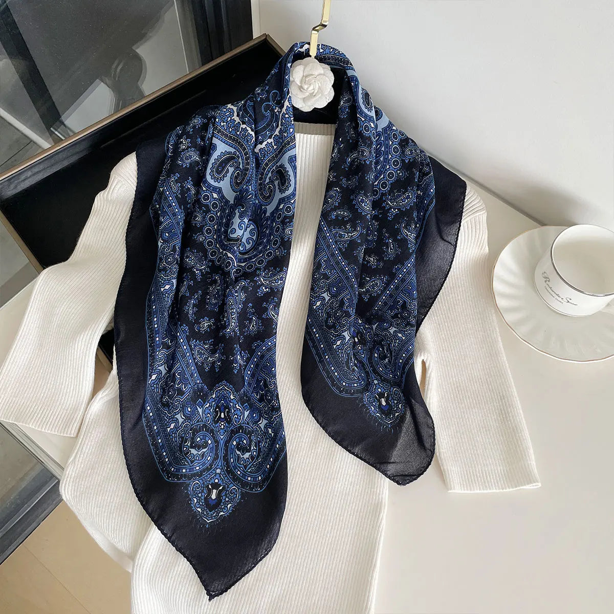 New Fashion 70X70cm Women's Scarf Paisley Print Scarf Cotton Texture Square Shawl Decorative Headband Neck Luxury Design Bandana