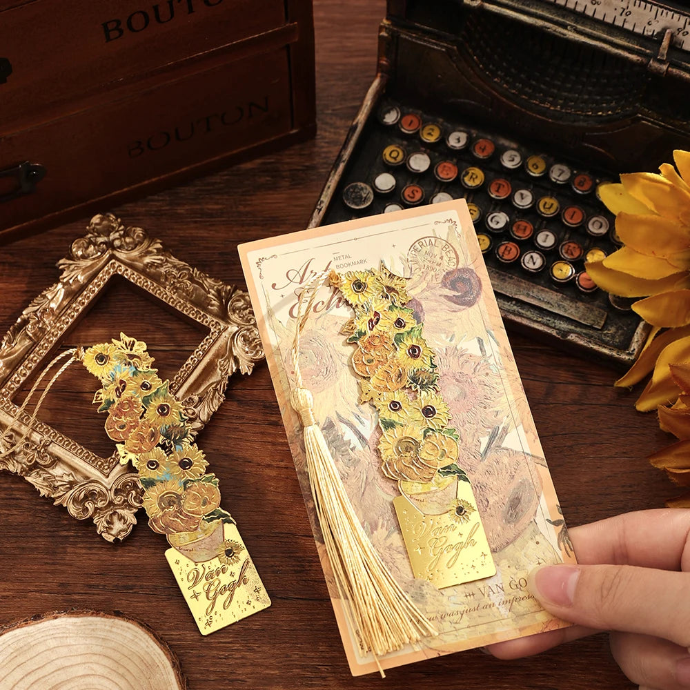 1 Pc Vintage Artistic Metal Bookmark, Hollow Painting Design With Long Tassel For Office Book Lovers Reading Gift Stationery