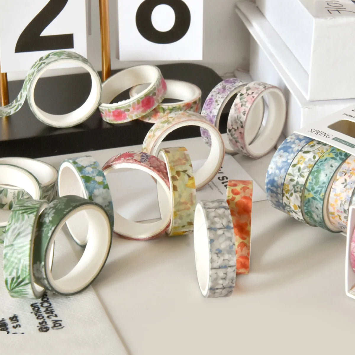 5 Rolls of Boxed Romantic Flower Handbook Tape, Cute DIY Fresh Decorative Washi Tape for Students, a Must-Have Gift for Students