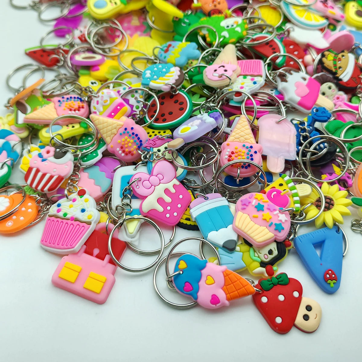 40Pcs (Mix) Random style Cartoon keychain Ornament Wallet Bag Pendant keyring Classroom prizes ，Holiday Party Gifts