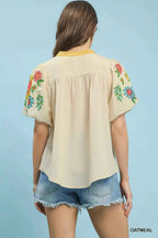 Umgee Embroidered Puff Sleeve Top